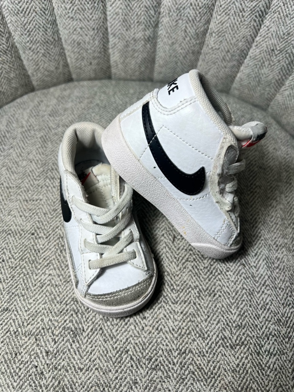 NIKE BLAZER MID 77
INFANT/TODDLER LIFESTYLE SHOES